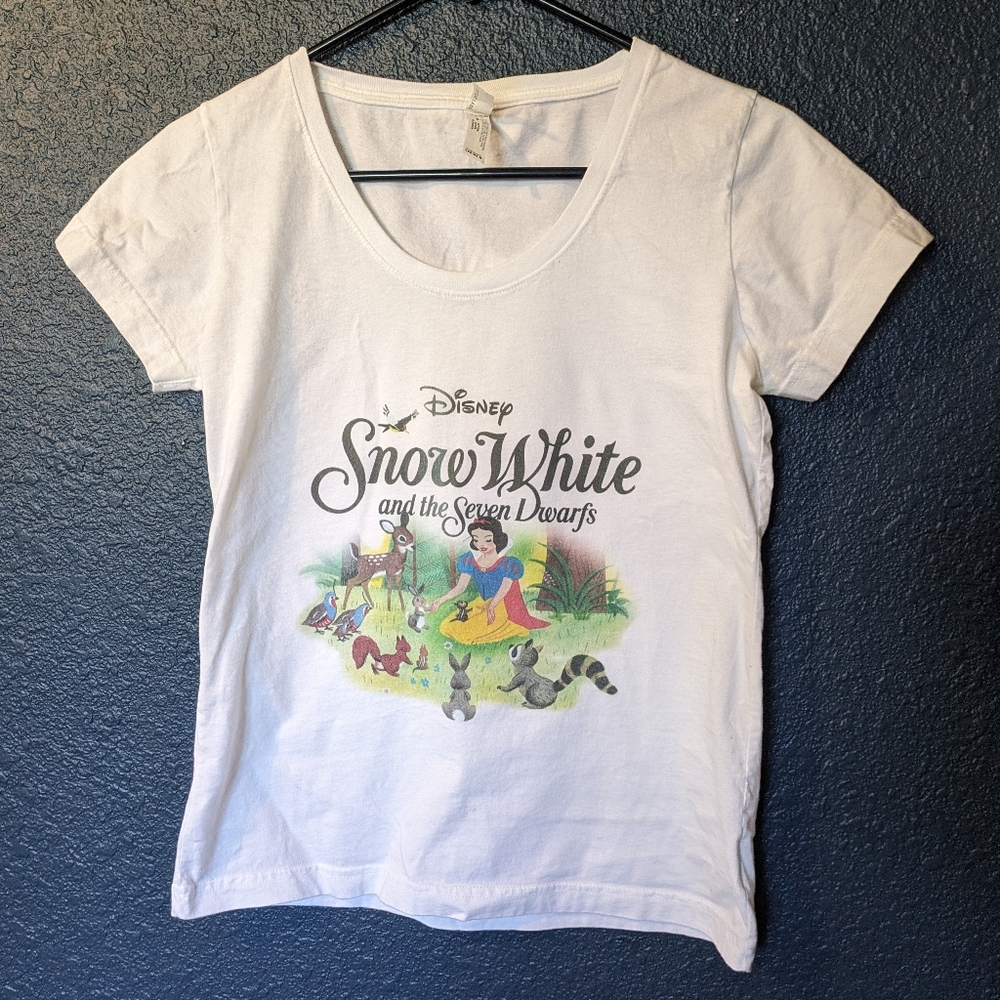 Live and Tell Snow White T-shirt, size Ladies M